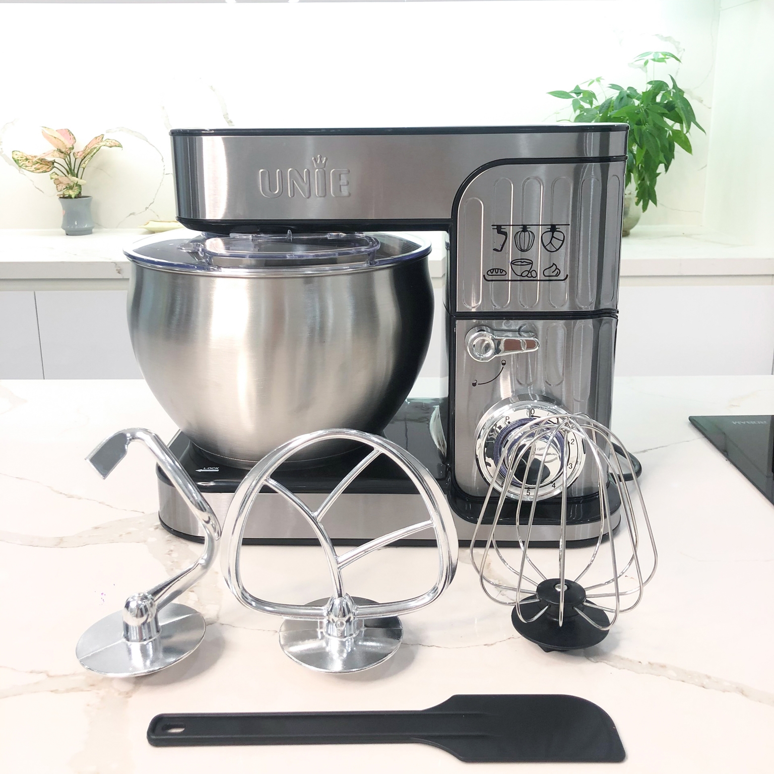 Máy Nhồi Bột Đa Năng Unie M5, 3 chức năng và 6 tốc độ tiện lợi