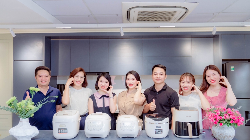 UKG CHÍNH THỨC KHAI TRƯƠNG STUDIO MỚI